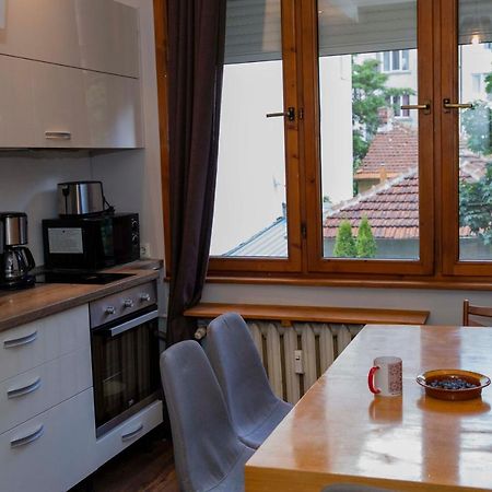 Central Sofia 3-Bedroom Apartment - Urban Art Gallery - Free Parking! Kültér fotó